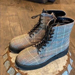 Plaid boots